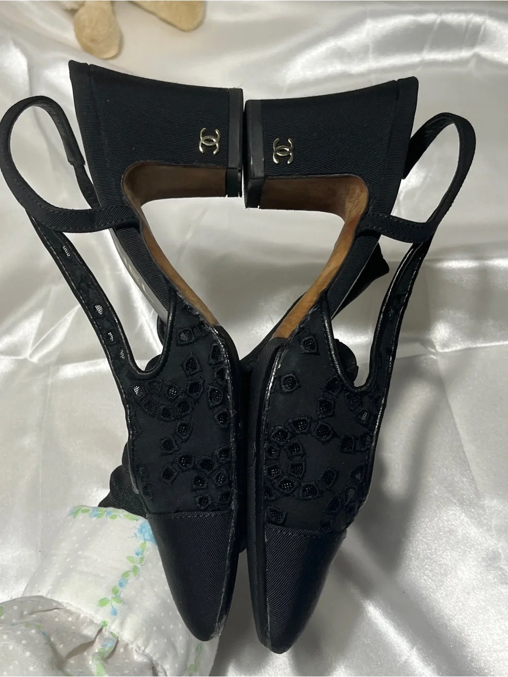 CHANEL Black Slingback Lace-Trim Pumps